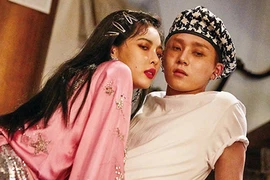 Hẹn hò HyunA, nam thần tượng bị tẩy chay phải ngừng hoạt động