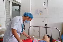 20 phút gay cấn đưa mẹ con sản phụ trở về từ cõi chết