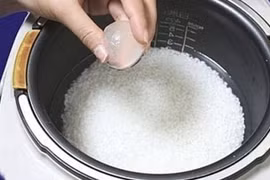 Nấu cơm thả thứ này vào khiến món cơm thơm dẻo giàu dinh dưỡng
