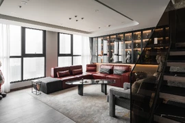 Chiêm ngưỡng căn hộ của cô gái mê Kaws & Bearbricks tại Hà Nội