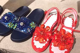 Dép nhựa giá tiền triệu của Zara có mẫu như hàng chợ Việt Nam