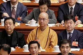 Dính bê bối lạm dụng tình dục ni cô, sư trụ trì Trung Quốc từ chức