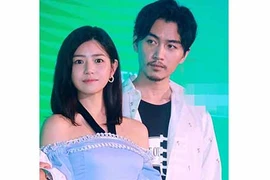 "Dương Quá, Tiểu Long Nữ" lần đầu dự sự kiện chung sau lễ cưới