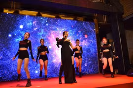 Nữ ca sĩ Orange công khai tin nhắn bị đạo diễn "gạ tình"