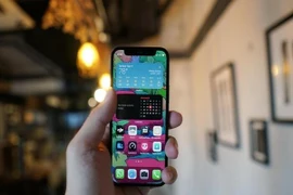 iPhone 12 mini bị lỗi màn hình
