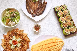 Cá lóc hấp bầu, đậu hũ sốt tôm khiến bữa cơm chiều ngon hơn bao giờ hết