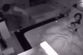 Chồng lấy thân mình che chở vợ, con trong trận động đất ở Đài Loan