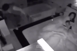 Chồng lấy thân mình che chở vợ, con trong trận động đất ở Đài Loan