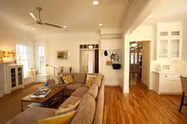 Nhà cũ cải tạo như một biệt thự đẹp tinh tế