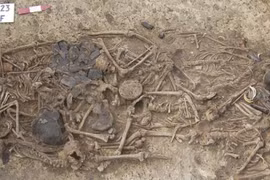 Mộ tập thể của gia đình 15 người hé lộ điều đáng sợ 5.000 năm trước