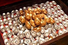 10 vạn lượng vàng, người xưa lấy đâu ra nhiều vàng mà ban thưởng vậy?