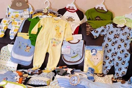 Mẹ trẻ nhận “bão gạch” từ hội chị em vì thắc mắc chuyện nuôi con