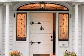 Trước nhà gặp 4 điều này là “đại kỵ”, gia chủ suốt đời nghèo khó