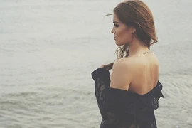 Phụ nữ càng mạnh mẽ càng xứng đáng được yêu thương chứ