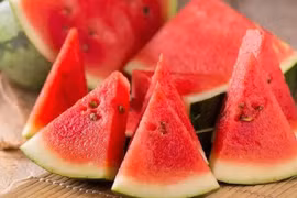 Video: Lợi ích không ngờ khi ăn dưa hấu hàng ngày