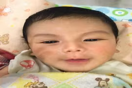 Cậu bé Thái Lan đẹp từ lúc chào đời thay đổi thế nào sau 3 năm