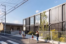 Trầm trồ trường mẫu giáo nằm trong những chiếc container ở Nhật