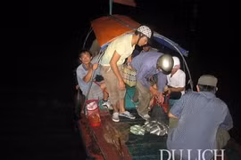 Đi câu đêm ở Cát Bà không vì mục đích lấy cá