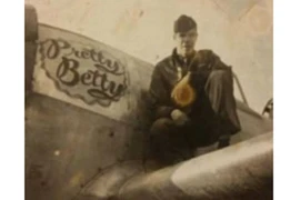 Phát hiện xác phi công hồi Thế chiến 2 dưới gốc cây