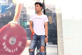 Chàng trai hóa soái ca sau 2 tháng nghỉ hè khiến thầy cô không nhận ra