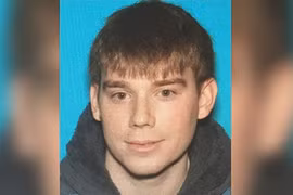 Video: Mỹ: Nghi phạm khỏa thân xả súng hàng loạt, 4 người thiệt mạng