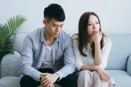 Vừa dọn về ở chung đã nghe tình trẻ nói một lời "giật mình"