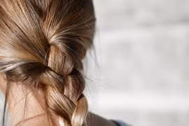 Tuyệt chiêu chăm sóc tóc như siêu mẫu ngày hè