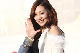 Má lúm đồng tiền một bên, tình duyên "khuyết - tròn" đa đoan