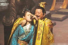 Thân thế phi tử bị vua nhẫn tâm rút xương chân