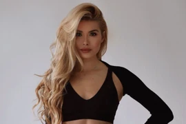 Từ cô gái chỉ nặng 45 kg đến người mẫu thể hình nổi tiếng thế giới