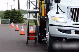 Video: Máy tự động thu, rải cọc giao thông siêu nhanh và tiện lợi