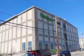 Mở chai rượu quý 60 năm tuổi, không ngờ bên trong là thuốc độc