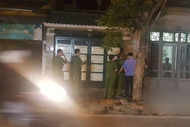 Video: Khám nhà, bắt tạm giam cựu Tổng cục phó Tổng cục 5 Phan Hữu Tuấn