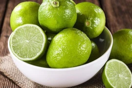 Mẹo làm sạch bong nhà cửa chỉ với nguyên liệu tự nhiên này