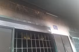 Cháy nhà vì mua xăng về sửa xe máy