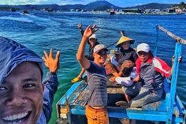 Chàng trai đi bộ xuyên Việt với 0 đồng và câu chuyện hấp dẫn