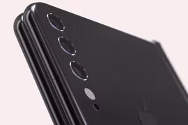 Video: Chiêm ngưỡng iPhone màn hình gập đẹp mê hồn