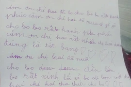 Bé trai tiểu học viết thư xin lỗi chị gái khiến cộng đồng mạng xuýt xoa