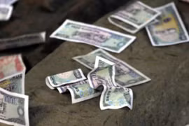 Nhìn thấy 5 vật ngày ngoài đường, thích đến mấy cũng không được nhặt về 