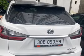 Thu giữ nhiều xe sang đường dây đánh bạc qua sàn SFX Capital 90 triệu USD