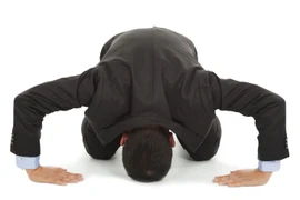 Dịch vụ xin lỗi hộ trở thành nghề mới ăn nên làm ra