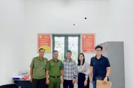  Cán bộ KDT Côn Sơn - Kiếp Bạc trả lại gần nửa tỷ chuyển nhầm