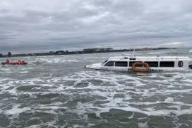 Chìm ca nô khiến 17 người chết: Động cơ thuyền trưởng tự ý tháo thiết bị?