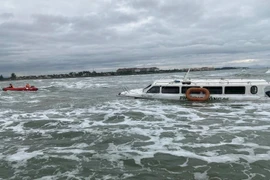 Chìm ca nô khiến 17 người chết: Động cơ thuyền trưởng tự ý tháo thiết bị?