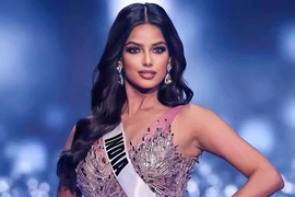 Bị bắt vì tổ chức cuộc thi sắc đẹp với áp phích chỉ đẹp mới được thi'