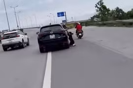 Tài xế hất văng người phụ nữ xuống đường: Có thể xử lý hình sự?