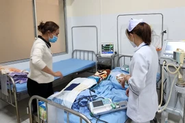 Bắt 2 “bảo mẫu” nghi bạo hành khiến bé gái 2 tuổi nguy kịch