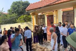 Hưng Yên: Con gái đốt nhà mẹ do mâu thuẫn đất đai, 4 người bị bỏng