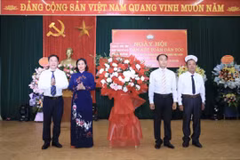 Phó Bí thư Thường trực Thành ủy Hà Nội dự ngày hội Đại đoàn kết huyện Thanh Trì