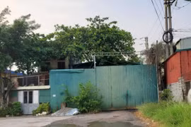 Đột kích cở sở sang chiết gas trái phép giữa khu dân cư